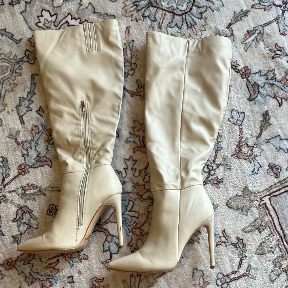Fashion Nova Cream Knee High Pointed-Toe Stiletto Boots 7.5